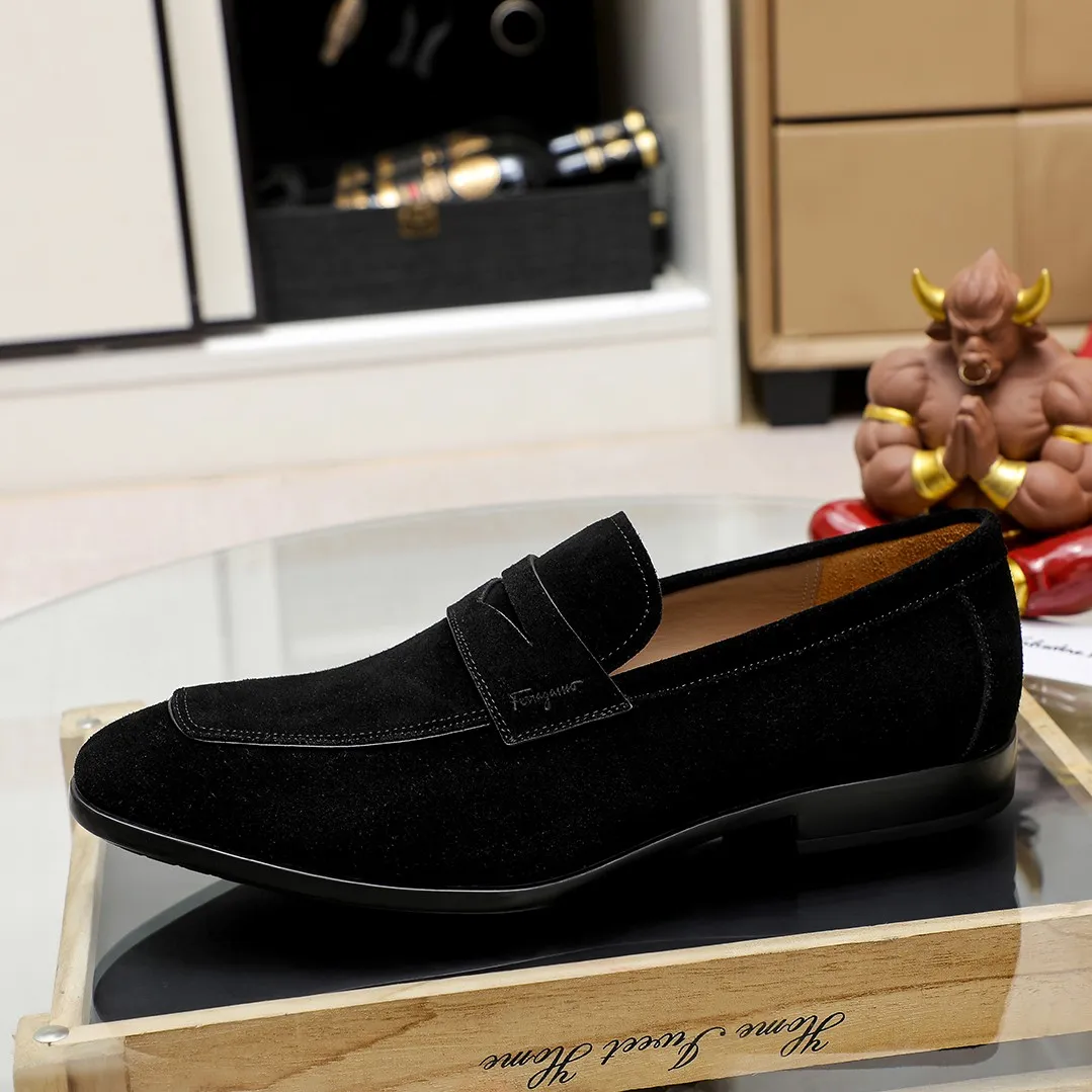 Men's shoes 💰600 🕷🕷🐂【Ferragamo】 Popular fashion casual shoes🇨🇳Official website counter 1:1 production, original mold opening💯Good quality can be seen, imported high-end first-layer pebbled calfskin, water-dyed🐂leather lining🌿very clear texture, high-quality waterproof, non-slip and wear-resistant outsole🎋high quality and low price, truly handmade🍓, 5 colors available! Code number 38-44 (45. To be customized)